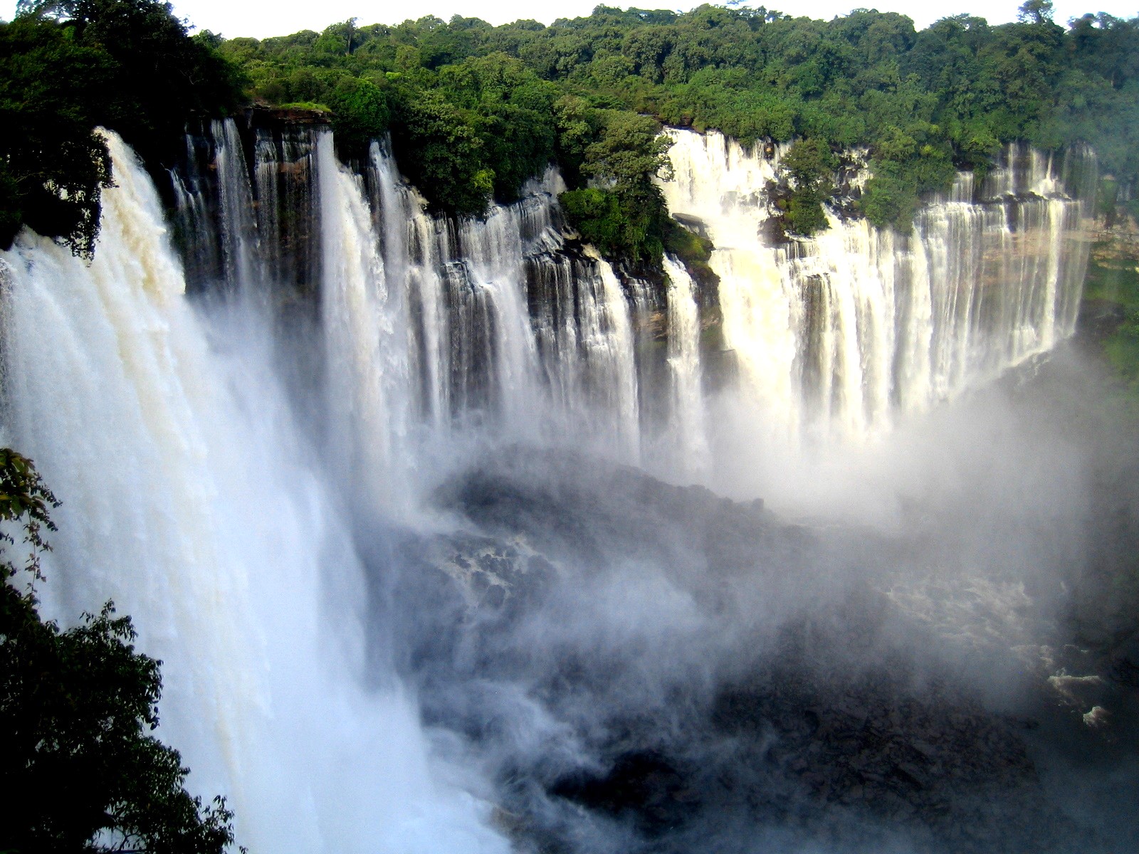 Kalandula Falls