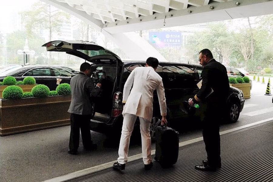 Abu Dhabi Airport to Dubai Hotels Transfer