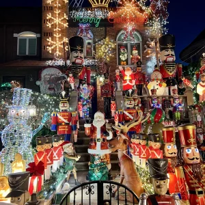 New York Dyker Heights Christmas Lights Tour