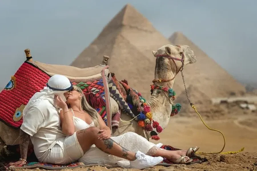 Giza Pyramids, Saqqara & Memphis Full-Day Tour