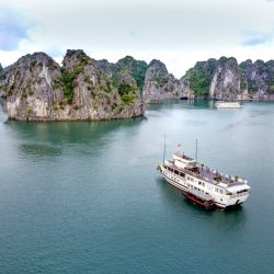 2 Days Halong Bay Discovery with Luxury Overnight Cruise