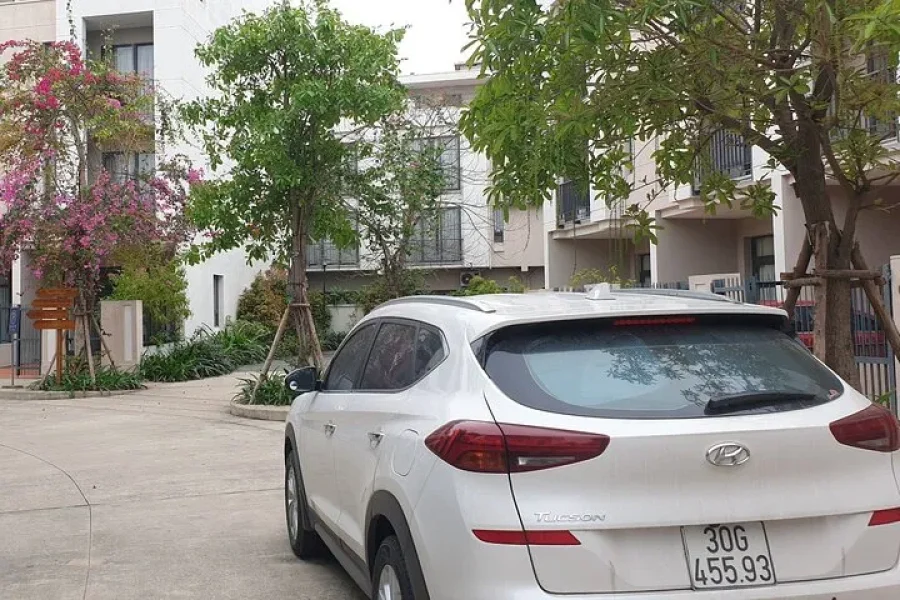 Private Car Transfer Between Noi Bai Airport and Hanoi Hotels