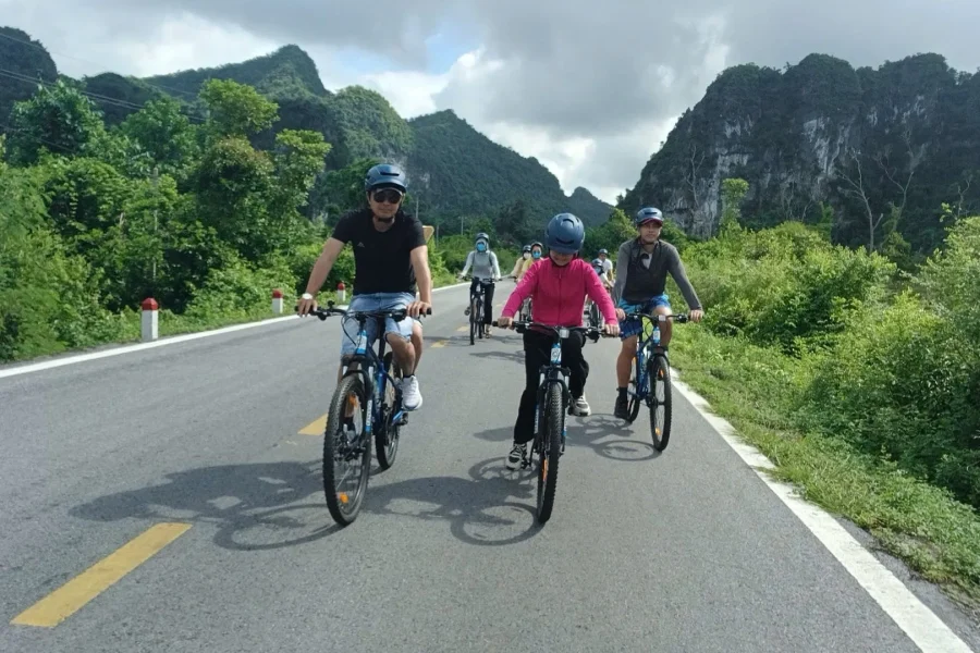 1.5 Hours Easy Rider Cat Ba National Park & Caving