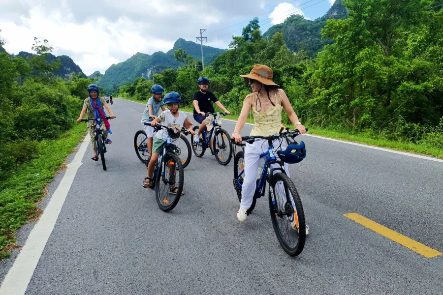 4 Hours Cat Ba Island Premium Bike Rental