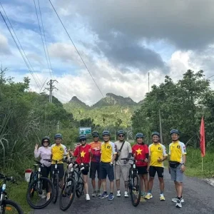4.5 Hours Easy Rider Cat Ba National Park & Caving