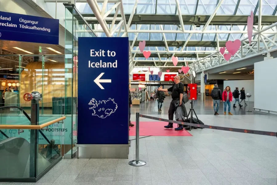 Private VIP Transfer Between Keflavik Airport & Reykjavik