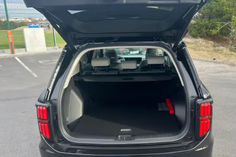 Private VIP Transfer Between Keflavik Airport & Reykjavik